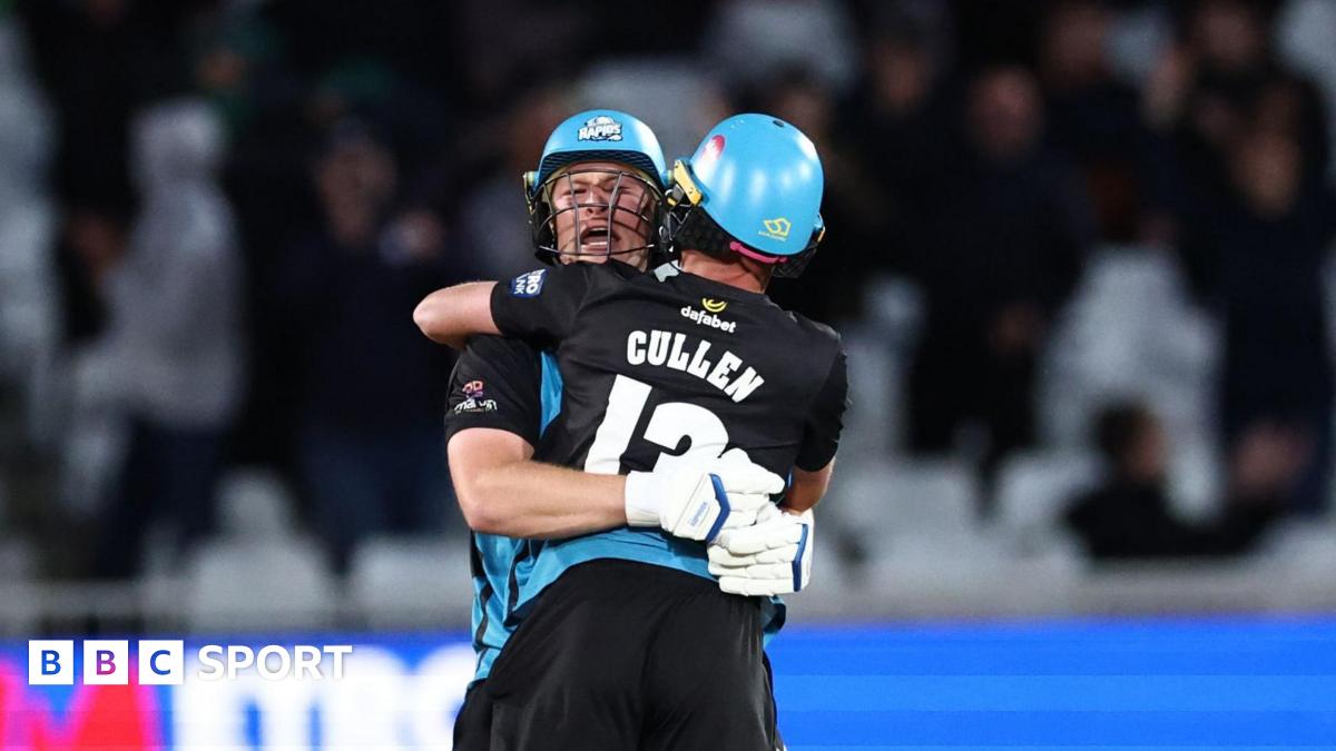 One-Day Cup final: Worcs beat Hants by three wickets in dramatic final over